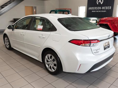 Used 2022 Toyota Corolla LE image 15