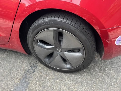Used 2018 Tesla Model 3 Long Range image 3