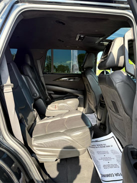 Used 2018 Cadillac Escalade Platinum image 11