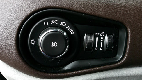 Used 2015 Jeep Renegade Latitude image 19