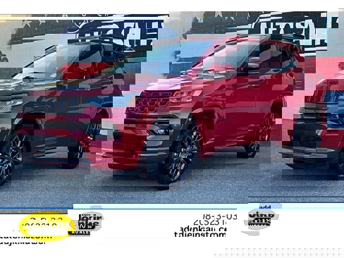 Used 2023 Jeep Compass Limited image 1