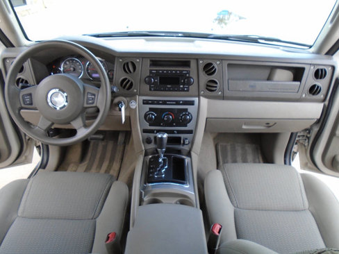Used 2007 Jeep Commander Sport image 15