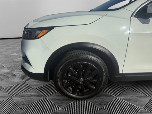 Used 2021 Nissan Rogue Sport S image 30