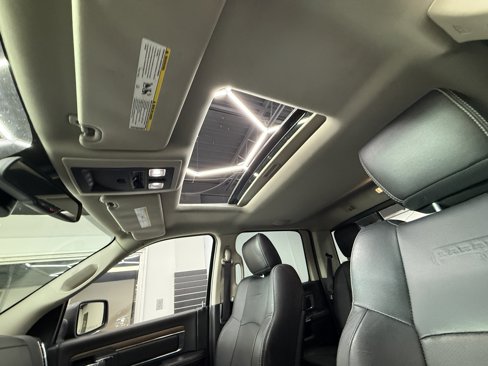 Used 2014 RAM 1500 Laramie w/ Convenience Group image 12