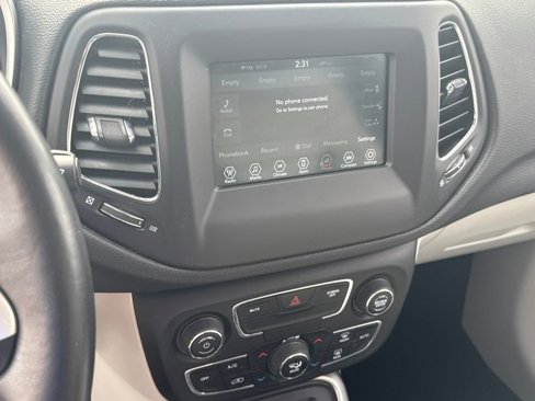 Used 2018 Jeep Compass Latitude w/ Popular Equipment Group image 20