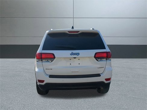 Used 2021 Jeep Grand Cherokee Laredo image 5