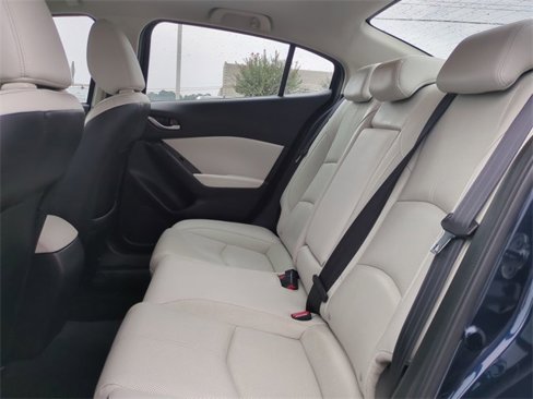 Used 2017 MAZDA MAZDA3 Grand Touring image 13