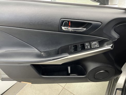 Used 2014 Lexus IS 250 AWD image 22