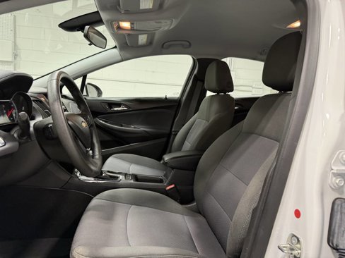 Used 2019 Chevrolet Cruze LT w/ Convenience Package image 16