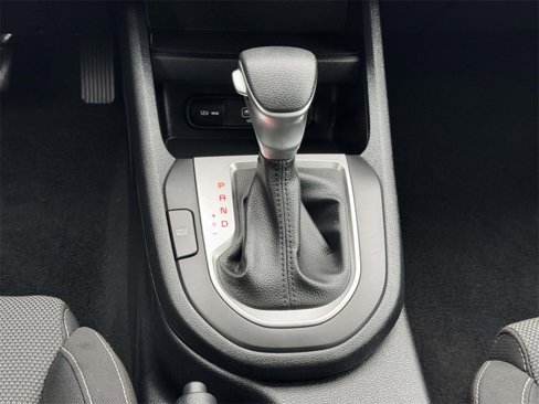 Used 2024 Kia Forte LXS image 6