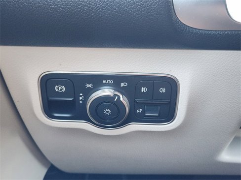 Used 2021 Mercedes-Benz GLB 250 image 22