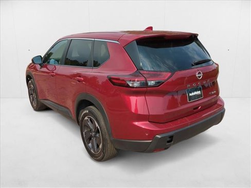 Used 2024 Nissan Rogue SV image 8