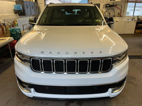 Used 2023 Jeep Wagoneer 4WD w/ Premium Group I image 11