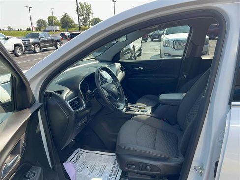 Used 2018 Chevrolet Equinox LT image 18