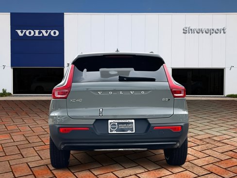 New 2025 Volvo XC40 B5 Ultra w/ Protection Package Premier image 4