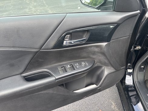 Used 2014 Honda Accord Sport image 16
