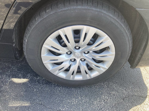 Used 2013 Toyota Camry LE image 27