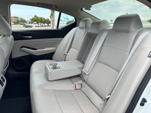 Used 2022 Nissan Altima 2.5 Platinum image 19