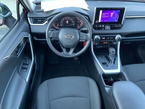 Used 2024 Toyota RAV4 LE image 18