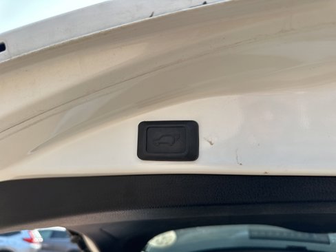 Used 2017 Toyota RAV4 Limited image 16