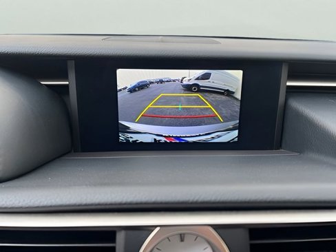 Used 2017 Lexus RC 200t image 20