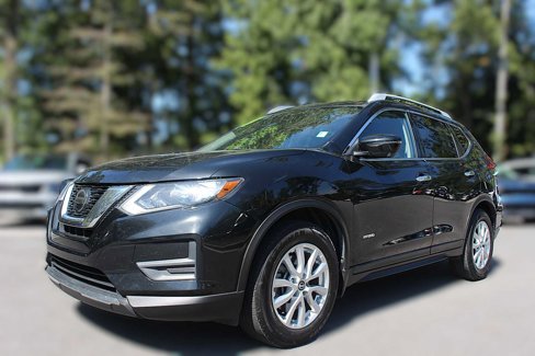 Used 2019 Nissan Rogue SV w/ Premium Package image 3