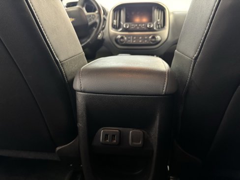 Used 2018 Chevrolet Colorado Z71 image 29