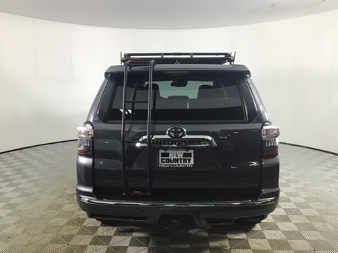Used 2021 Toyota 4Runner Limited image 6
