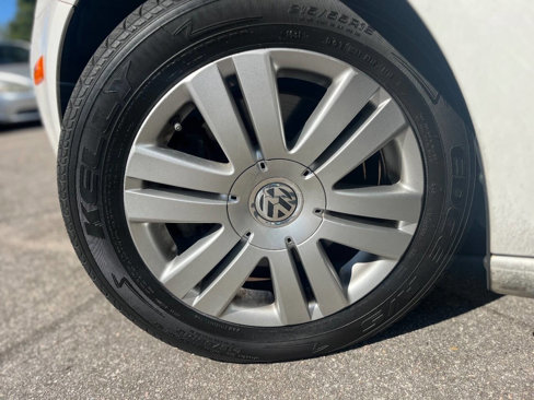 Used 2007 Volkswagen Eos 2.0T image 25