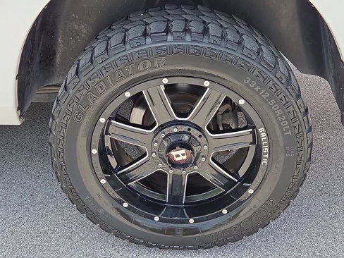 Used 2019 RAM 1500 Classic SLT image 5