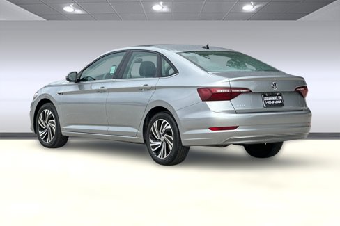 Used 2021 Volkswagen Jetta SEL image 3