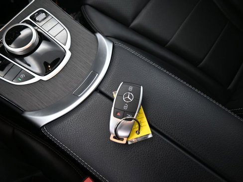 Used 2019 Mercedes-Benz C 300 4MATIC Sedan image 17