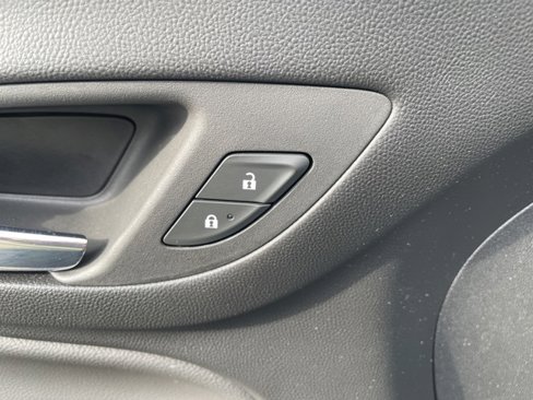 Used 2022 Chevrolet Equinox LT image 11