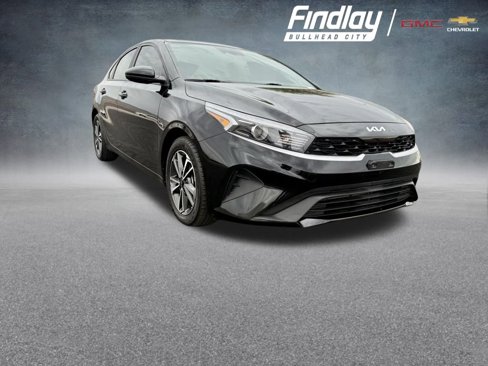Used 2023 Kia Forte LXS image 1