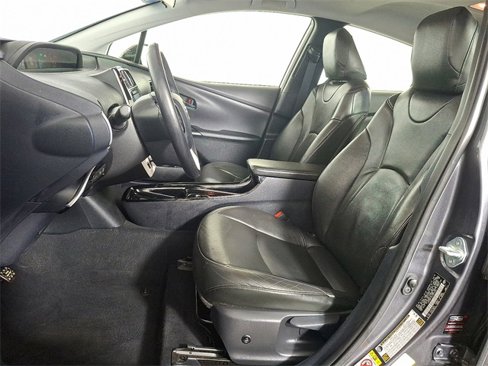 Used 2018 Toyota Prius Three image 16