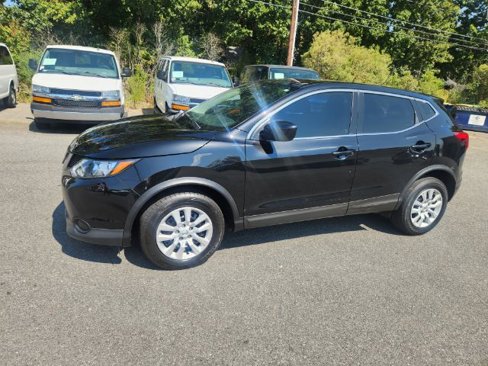 Used 2019 Nissan Rogue Sport S image 1