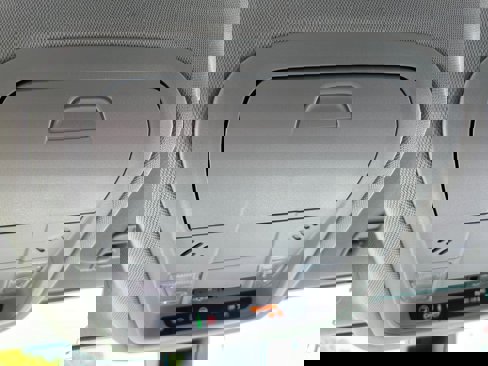 Used 2023 GMC Acadia SLE image 27