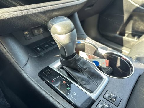 Used 2017 Toyota Highlander SE image 23