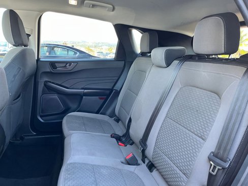 Used 2022 Ford Escape SE image 23