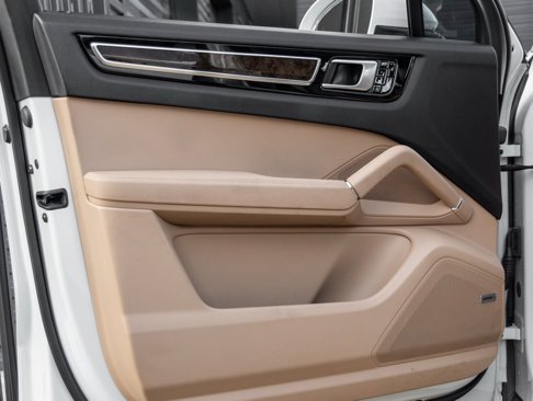 Certified 2019 Porsche Cayenne image 18