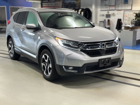 Used 2019 Honda CR-V Touring image 3