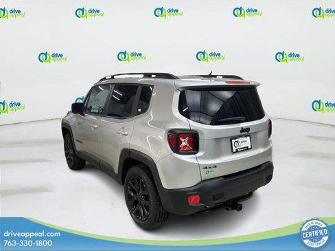 Used 2017 Jeep Renegade Altitude image 7