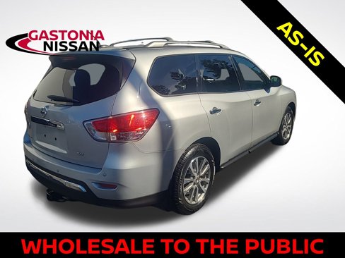 Used 2015 Nissan Pathfinder SV image 41