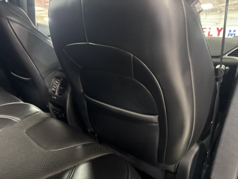 Used 2019 Jeep Cherokee Limited image 41