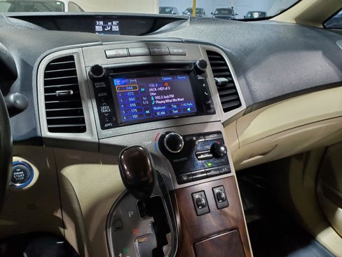 Used 2013 Toyota Venza XLE image 26