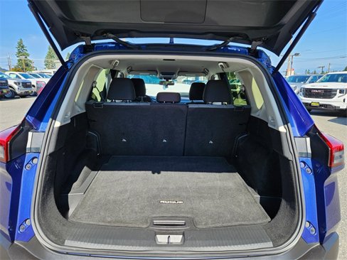 Used 2023 Nissan Rogue SV image 11