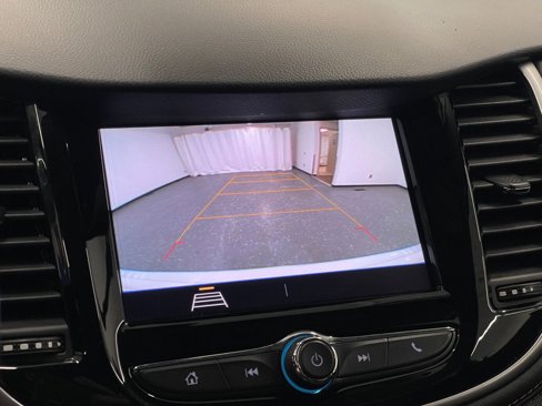 Used 2022 Chevrolet Trax LT w/ Redline Edition image 16