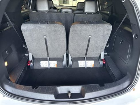 Used 2016 Ford Explorer XLT w/ Equipment Group 202A image 21