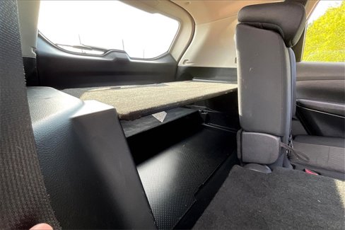 Used 2018 Nissan Rogue S image 28
