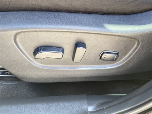 Used 2021 Nissan Rogue Sport SV image 21